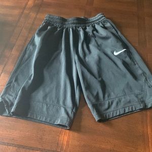 Men’s Small Black Nike Dri-Fit Basketball Shorts